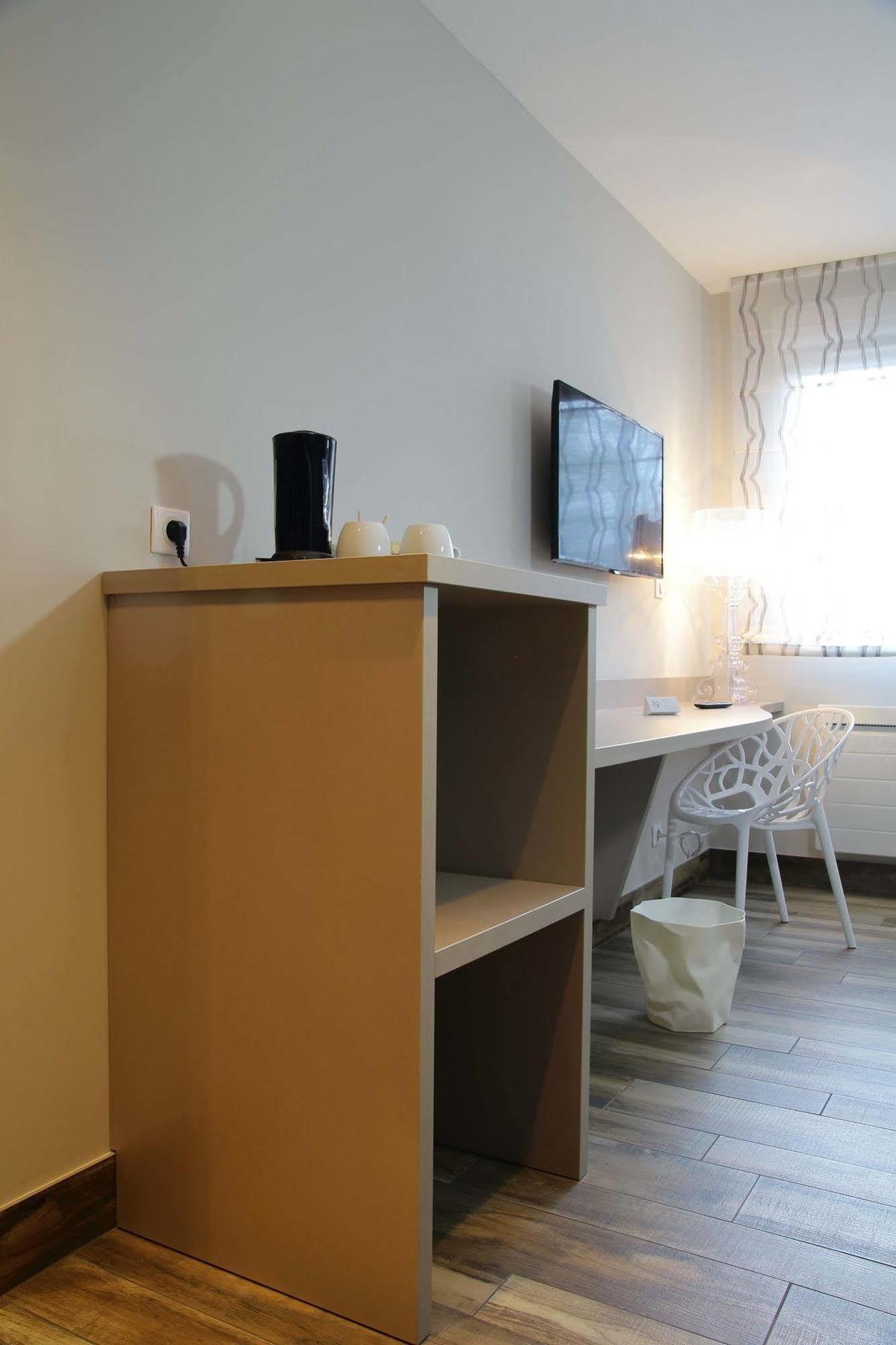 Hotel Le Paradis Des Loups Giromagny Экстерьер фото