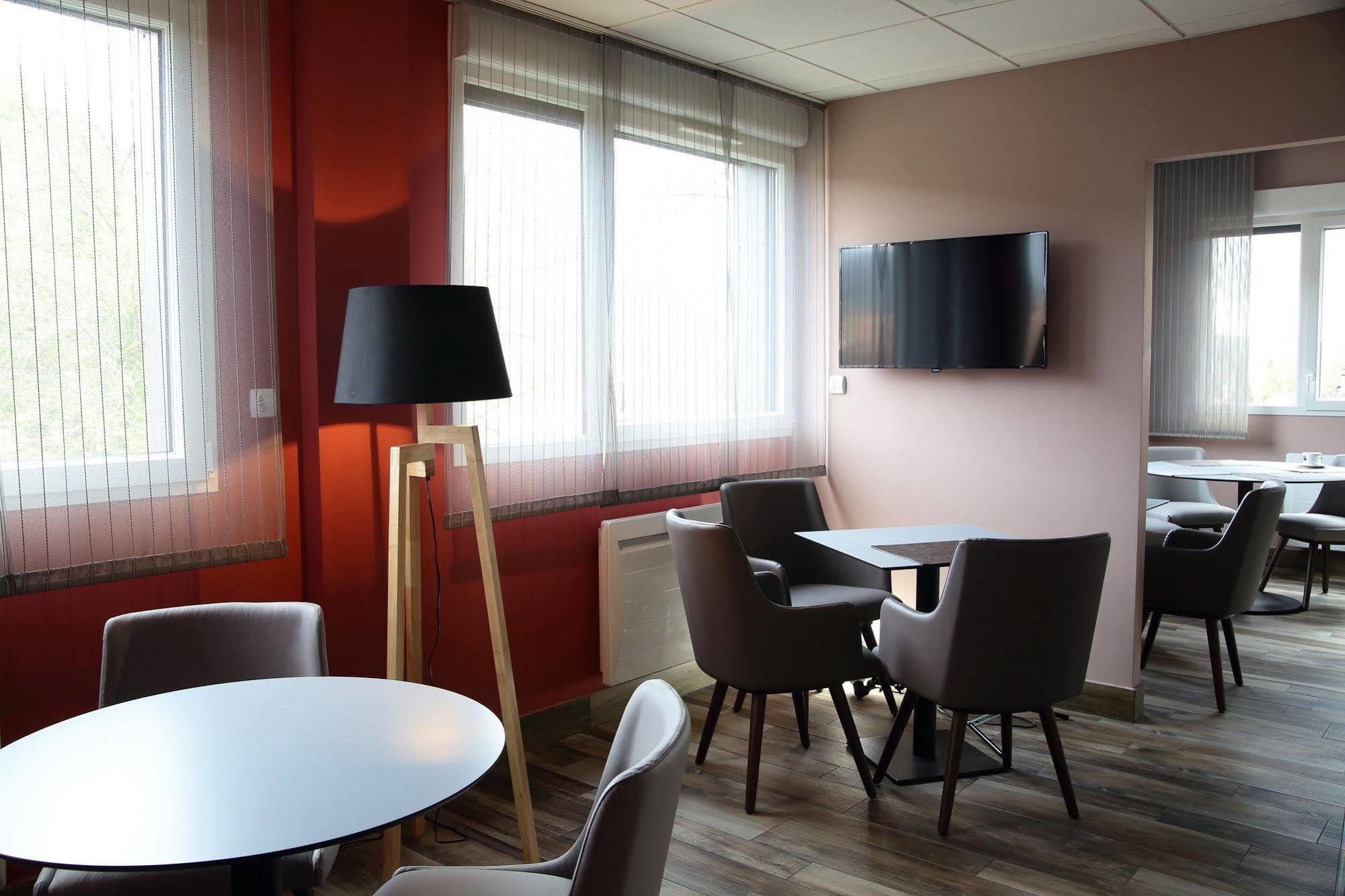 Hotel Le Paradis Des Loups Giromagny Экстерьер фото